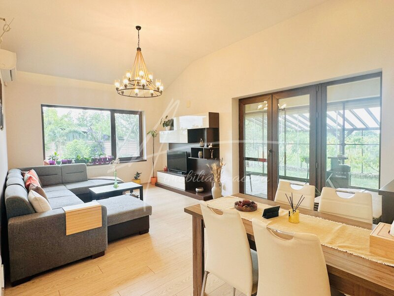 Tartasesti, cartier Buna Ziua, 25 min Colosseum Mall